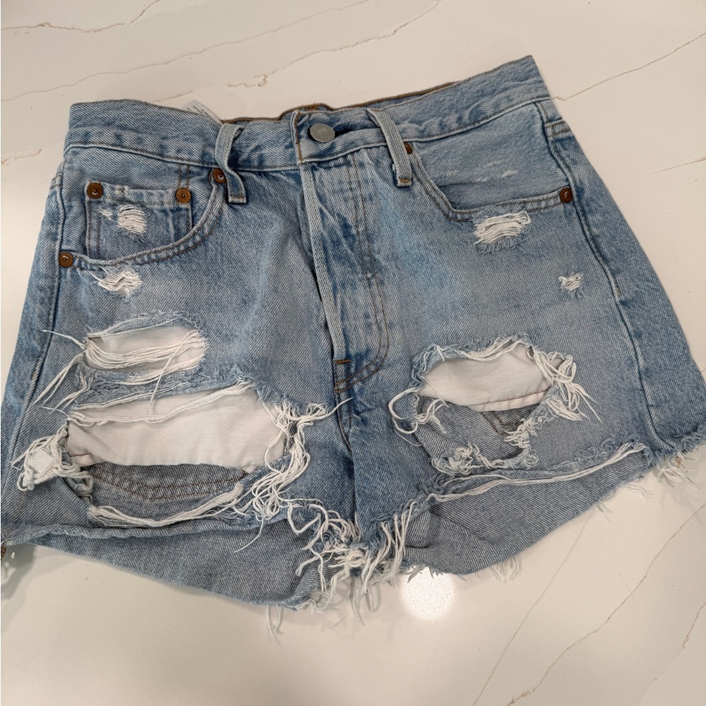 Levi’s 501 high rise Distressed Denim Shorts size 24